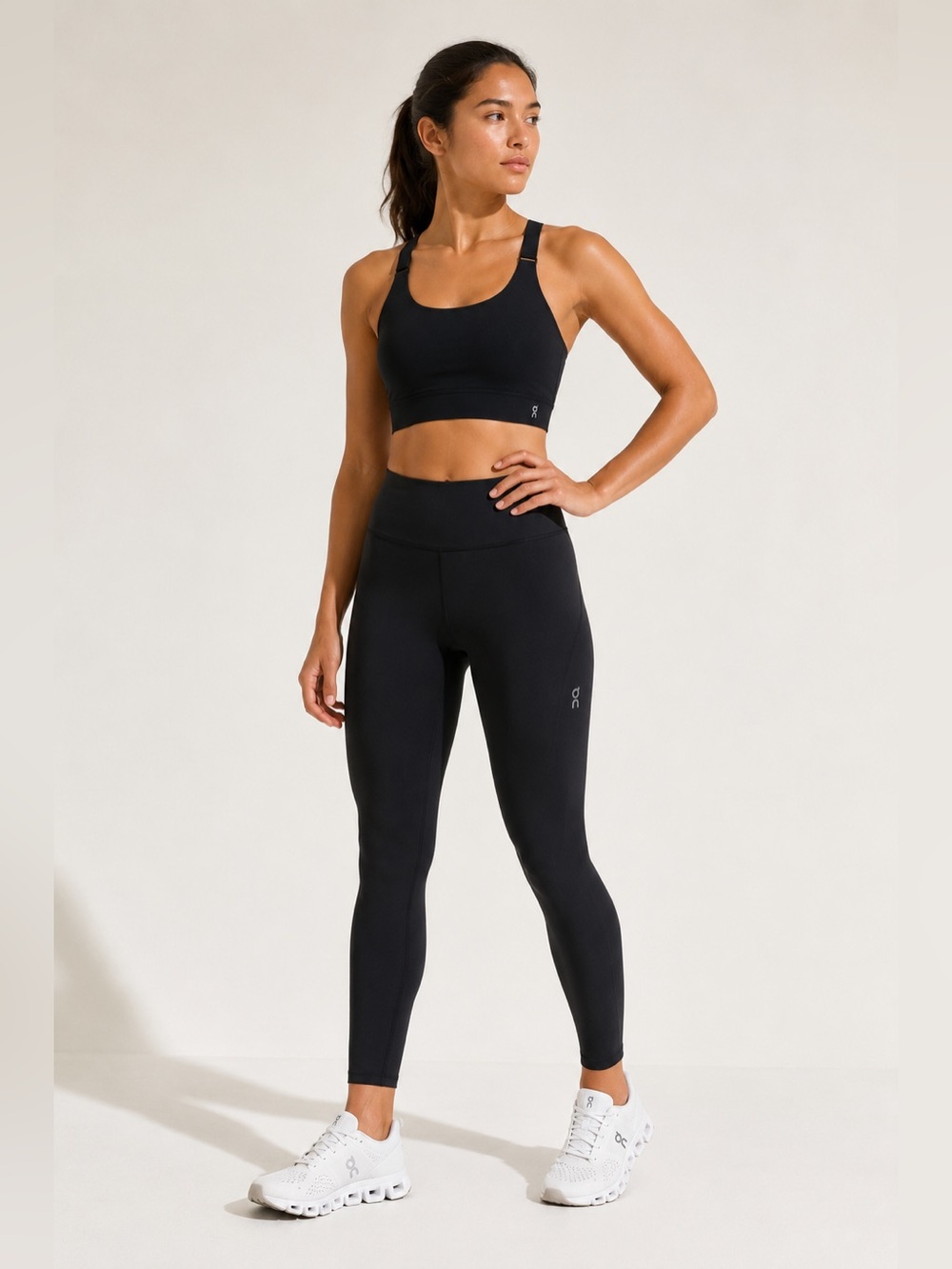 On Running High Support Sports Bra Black Racerback Hook & Eye Size Small